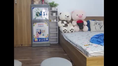 nana9037 online show from June 5, 4:30 am