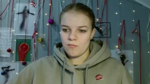 Nana online show from January 8, 8:05 am