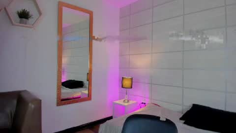 Nana  online show from April 2, 8:39 pm