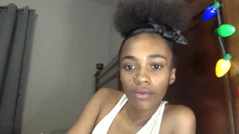 nanaonn online show from February 8, 11:52 pm