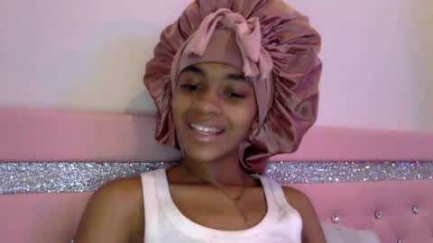 Snapshot of nanaonn chatting on June 15, 12:24 am nanaonn online show from June 15, 12:24 am