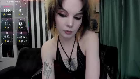 Snapshot of nancyaddams chatting on October 1, 11:33 pm Nancy online show from October 1, 11:33 pm