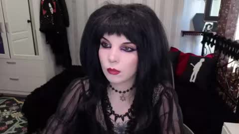 Nancy online show from August 4, 3:03 pm