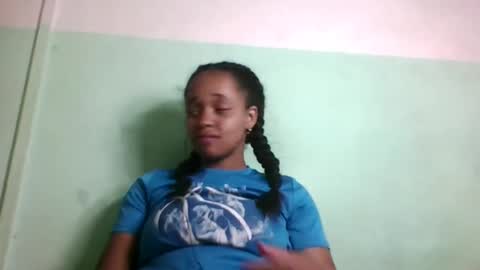 nandrianina416143 online show from May 20, 3:18 pm