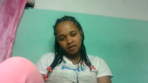 Snapshot of nandrianina416143 chatting on June 28, 6:25 pm nandrianina416143 online show from June 28, 6:25 pm