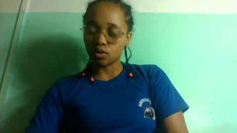 Snapshot of nandrianina416143 chatting on July 2, 7:14 am nandrianina416143 online show from July 2, 7:14 am