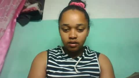 Snapshot of nandrianina416143 chatting on July 17, 5:25 am nandrianina416143 online show from July 17, 5:25 am