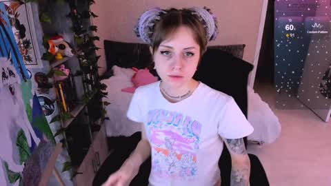 Snapshot of nanitamoore chatting on December 22, 9:11 am Monday-Friday 12-4 AM and 6-9 AM New York time online show from December 22, 9:11 am