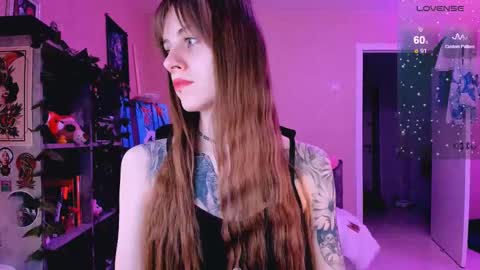 Snapshot of nanitamoore chatting on February 26, 8:44 pm Monday-Friday 12-4 AM and 6-9 AM New York time online show from February 26, 8:44 pm