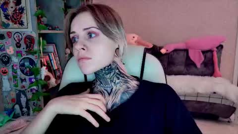 Snapshot of nanitamoore chatting on July 24, 8:18 pm Monday-Friday 12-4 AM and 6-9 AM New York time online show from July 24, 8:18 pm