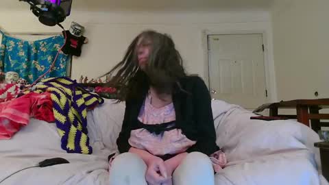 Snapshot of nannabaldur chatting on December 23, 1:18 am Nanna Baldur online show from December 23, 1:18 am