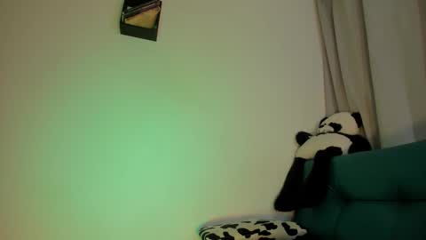 Snapshot of nanny1_ chatting on February 14, 9:11 pm Nanny online show from February 14, 9:11 pm