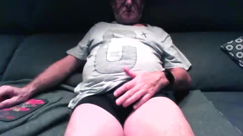 nano22968832 online show from November 9, 3:49 am