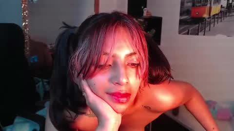 nany_pretty online show from January 4, 10:45 pm