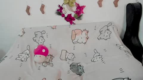 Snapshot of naoko_uwu chatting on December 20, 10:38 am Naoko online show from December 20, 10:38 am