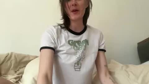 Snapshot of naomi________ chatting on June 1, 10:00 pm Naomi online show from June 1, 10:00 pm