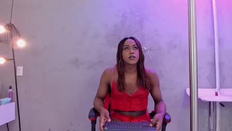 Snapshot of naomi__blair chatting on March 2, 4:14 am Naomi Blair online show from March 2, 4:14 am