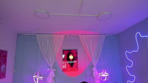 Snapshot of naomi_campell chatting on February 16, 7:32 pm Naomi online show from February 16, 7:32 pm