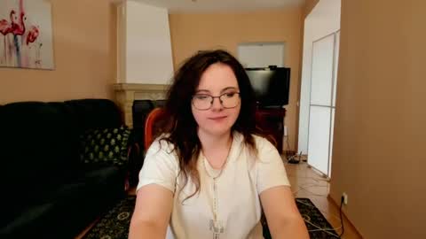 naomi_di online show from June 15, 1:24 pm