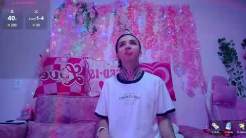 naomi_femme online show from June 18, 11:14 am