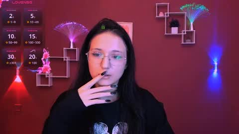 naomi_fox__ online show from May 1, 8:24 pm
