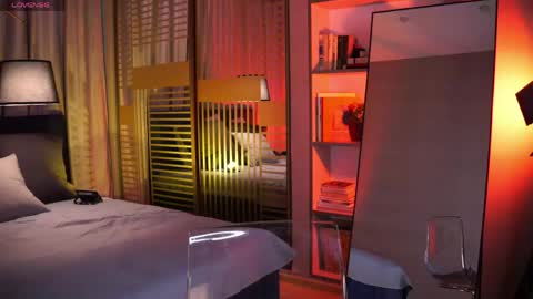 Snapshot of naomi_hotterr chatting on May 13, 5:49 am naomi_hotterr online show from May 13, 5:49 am