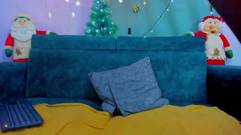 Snapshot of naomi_jones13 chatting on December 30, 2:09 am Nahomi Jones online show from December 30, 2:09 am