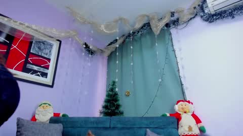 Snapshot of naomi_jones13 chatting on January 3, 8:11 pm Nahomi Jones online show from January 3, 8:11 pm