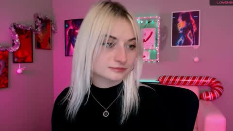 Naomi online show from January 5, 8:45 pm