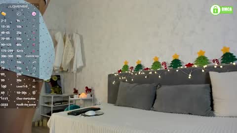 Naomi online show from December 17, 3:29 pm