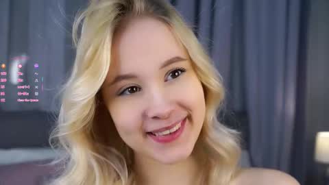 Snapshot of naomibry chatting on January 10, 11:12 am Angel online show from January 10, 11:12 am