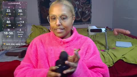Naomigiirl6 online show from December 26, 6:12 pm