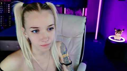 naomihita online show from November 13, 5:01 pm