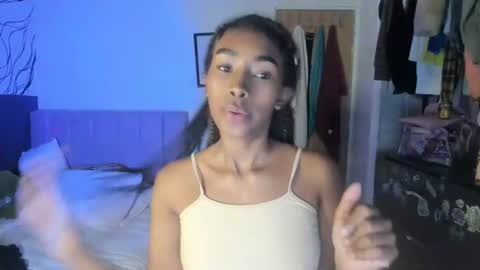 Naomii online show from January 13, 7:21 am