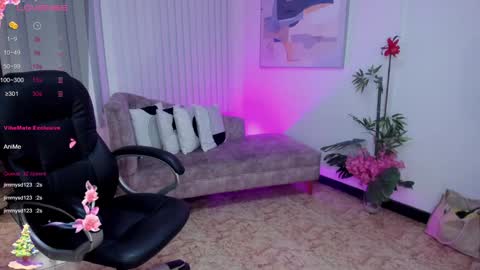 Snapshot of naomii_campbell_ chatting on December 3, 12:35 am Naomi Campbell online show from December 3, 12:35 am