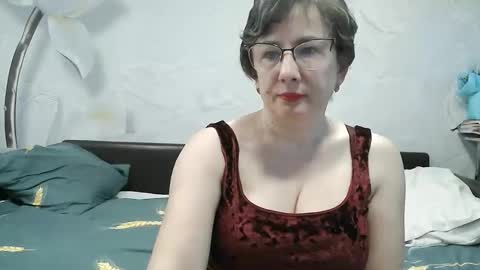 Snapshot of naomimolligan chatting on May 18, 12:33 pm naomimolligan online show from May 18, 12:33 pm