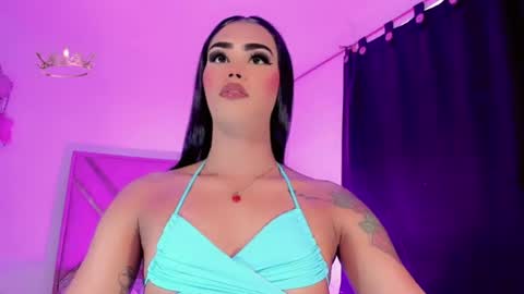 Snapshot of naomisaenz01 chatting on July 23, 2:59 pm naomisaenz01 online show from July 23, 2:59 pm