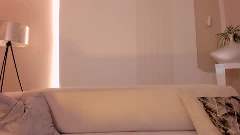 Snapshot of naomisainz chatting on February 9, 3:12 pm Naomi online show from February 9, 3:12 pm