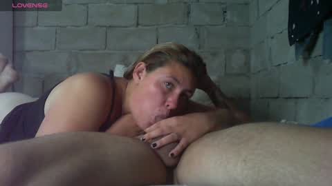 Snapshot of naomisimon chatting on January 17, 12:31 pm bellas2012 online show from January 17, 12:31 pm