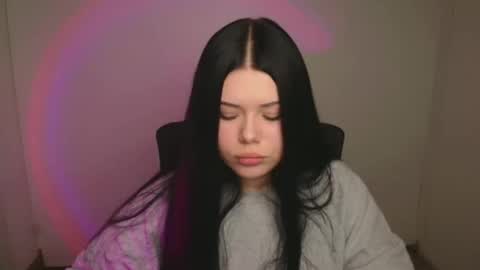 Naomi online show from October 22, 5:45 pm