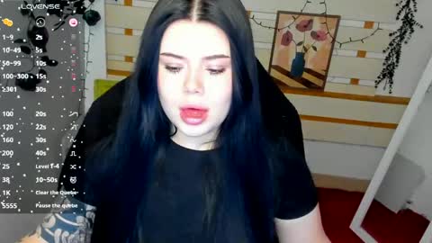 Naomi online show from May 6, 7:13 am