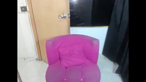 naomiwildburn online show from September 28, 8:36 pm