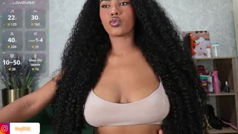 Naomi     online show from April 1, 4:46 am