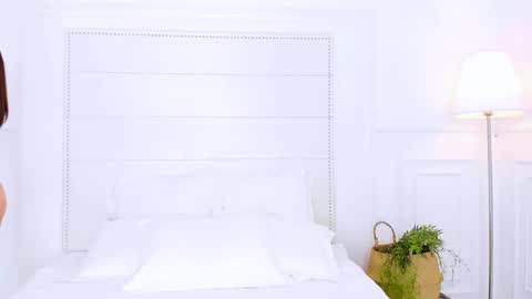 Naomi online show from November 18, 2:28 am