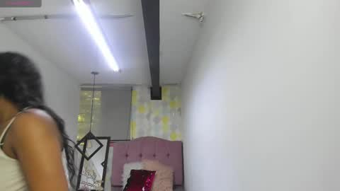 Snapshot of naomy__smith__ chatting on March 1, 12:23 pm N A O M Y online show from March 1, 12:23 pm