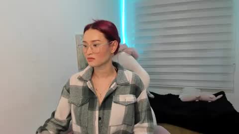 naomy online show from July 5, 3:23 am