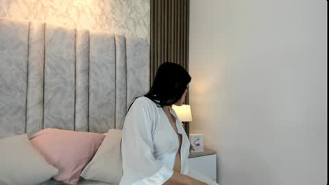 Naomy Smith online show from January 13, 8:58 am