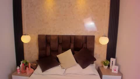 Naomy Smith online show from November 30, 7:07 pm