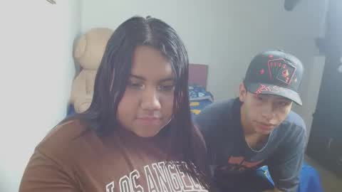 naomyandpablot online show from January 18, 6:17 am