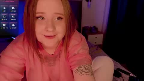 Naomy Rey online show from November 19, 5:24 pm